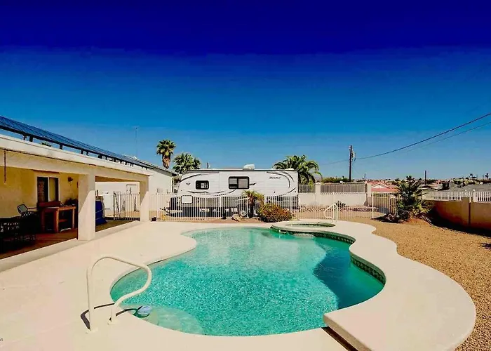Holiday home Pet Friendly, Pool, Spa, Boat Parking Lake Havasu City