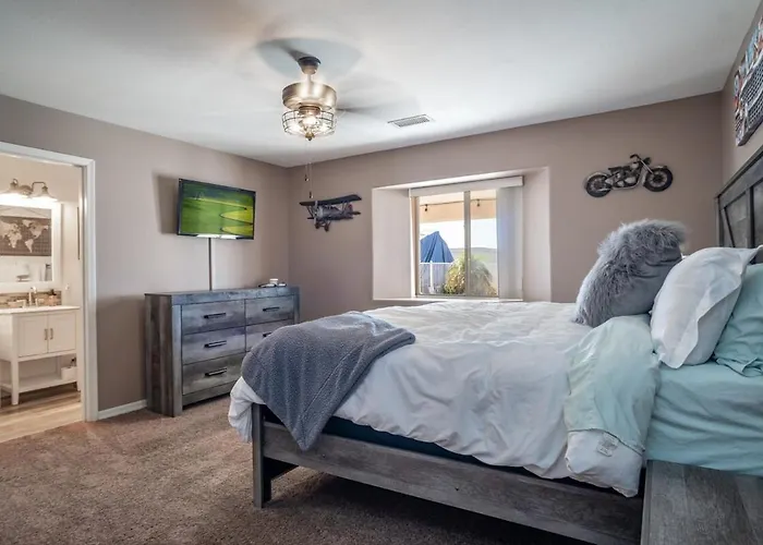 Holiday home Pet Friendly, Pool, Spa, Boat Parking