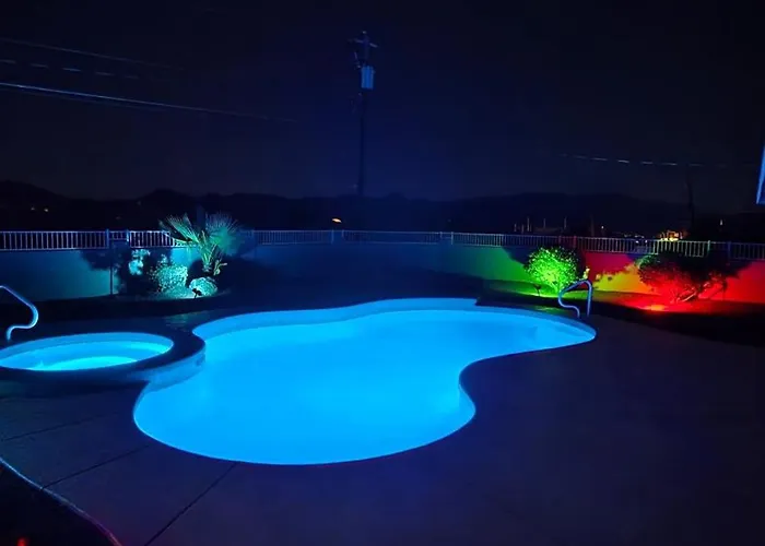 Pet Friendly, Pool, Spa, Boat Parking Holiday home *
