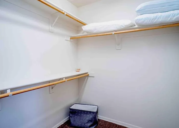 Holiday home Pet Friendly, Pool, Spa, Boat Parking